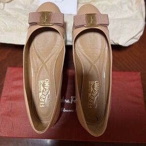 SALVATORE FERRAGAMO WM SHOES SIZE 7B